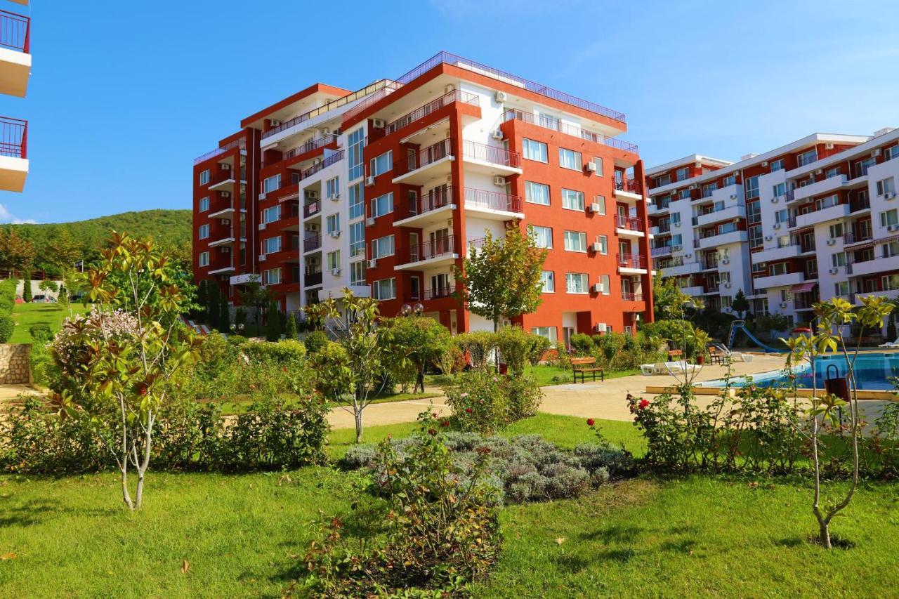 Fort Noks - Menada Apartments Sveti Vlas Εξωτερικό φωτογραφία